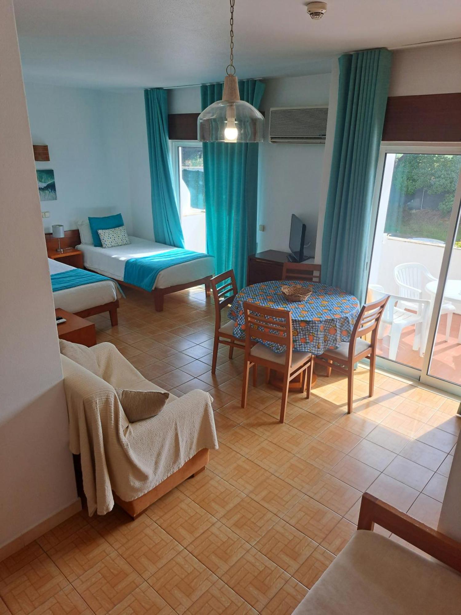 Bed and Breakfast Mira Parque à Albufeira Extérieur photo